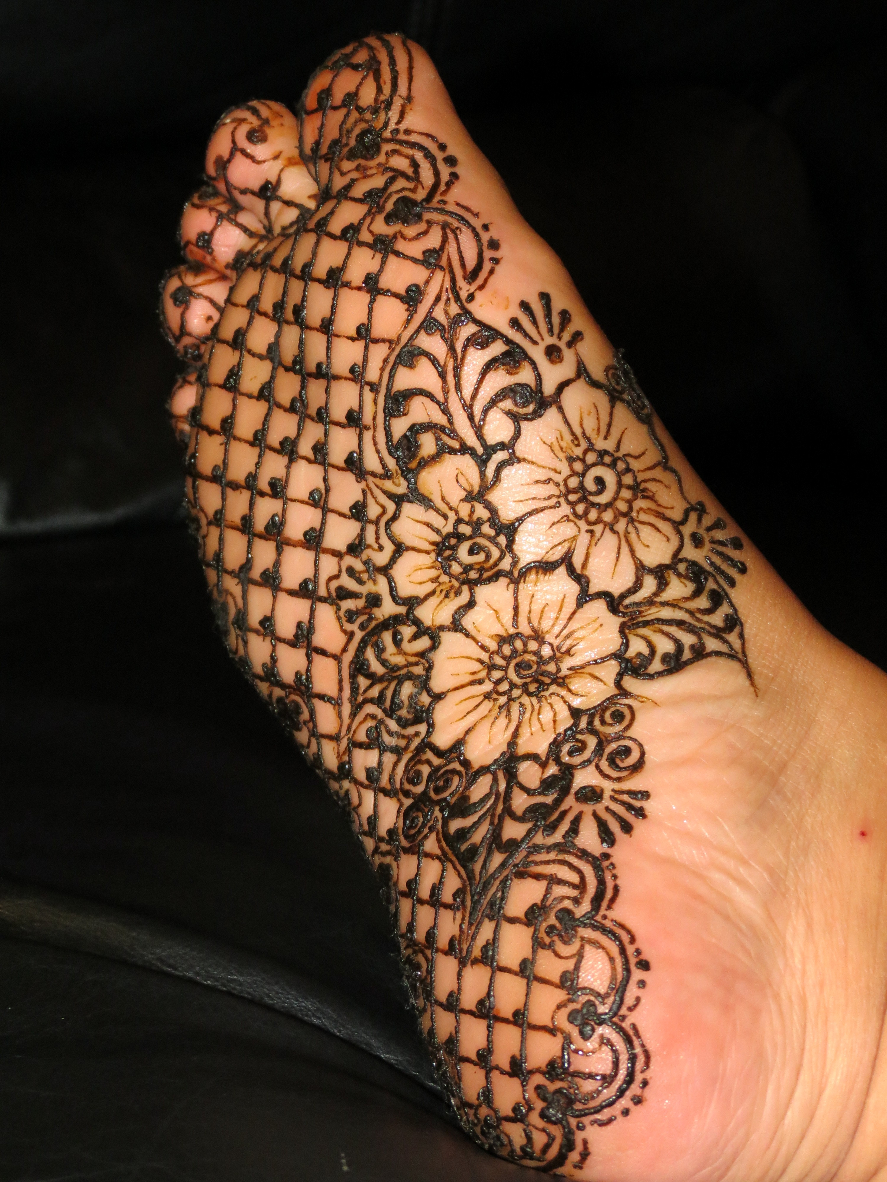 Henna Body Art Uniquely Grace Designs